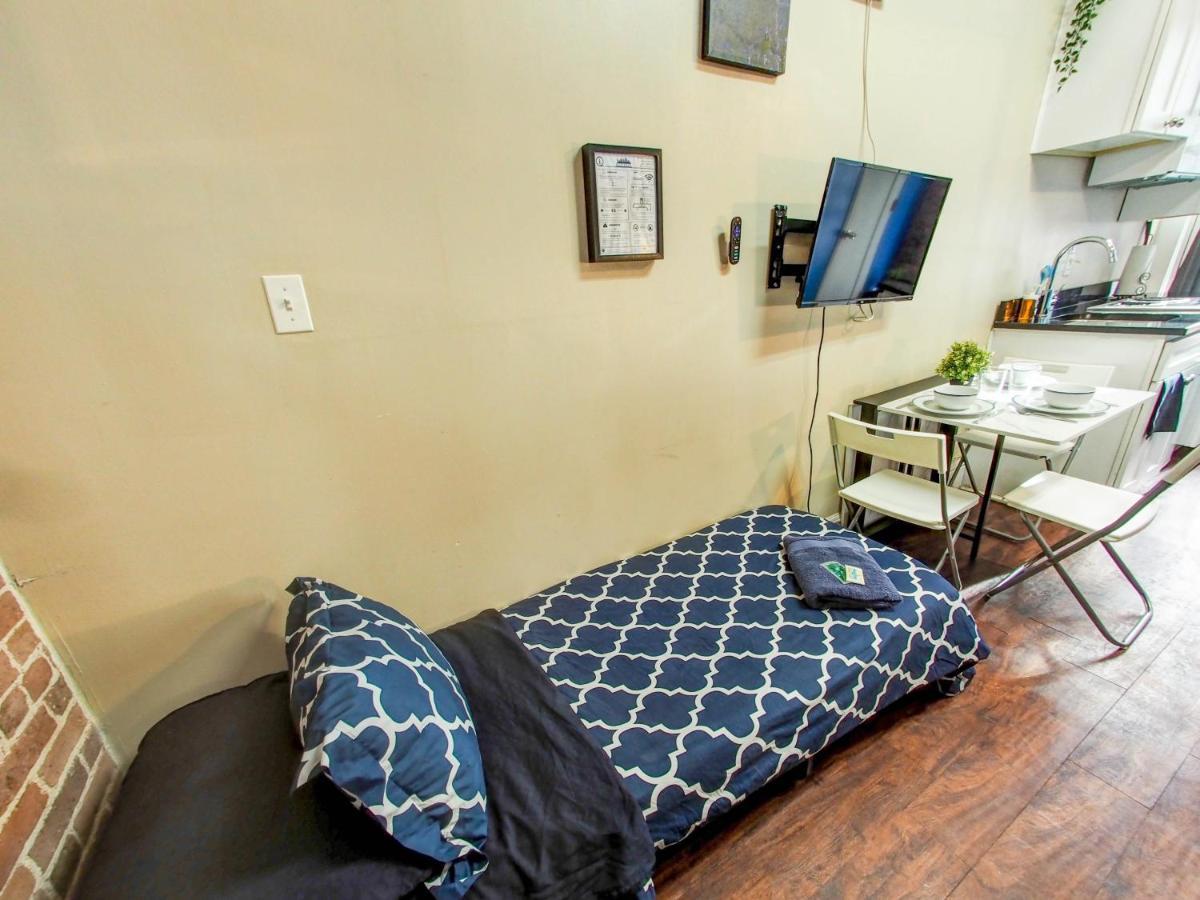 Hello Broadway Apartment New York Bagian luar foto